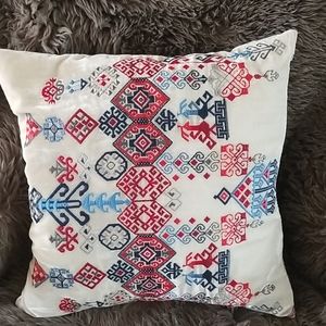 ❤️JOHNNY WAS velveteen pillow